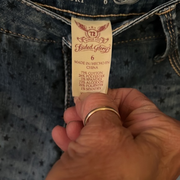 Dungaree shorts with white stars ,, - Picture 3 of 5